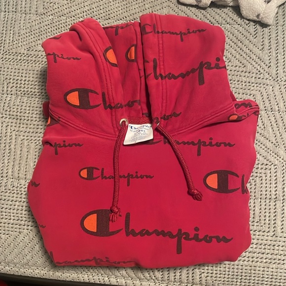 Red LARGE champion hoodie - Picture 2 of 2